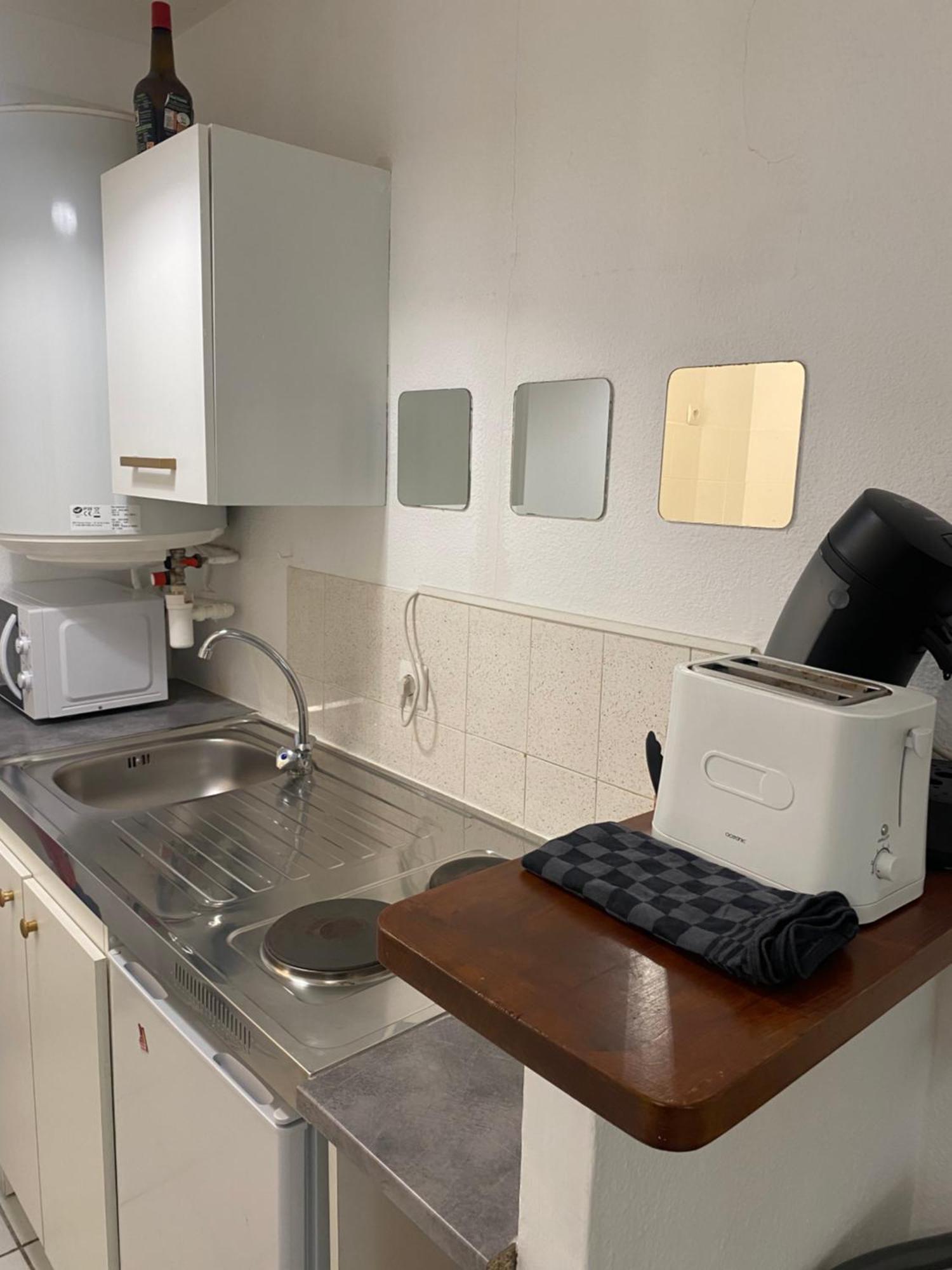 Studio A 5 Mn A Pied De La Gare Saint-Roch Montpellier Exterior foto